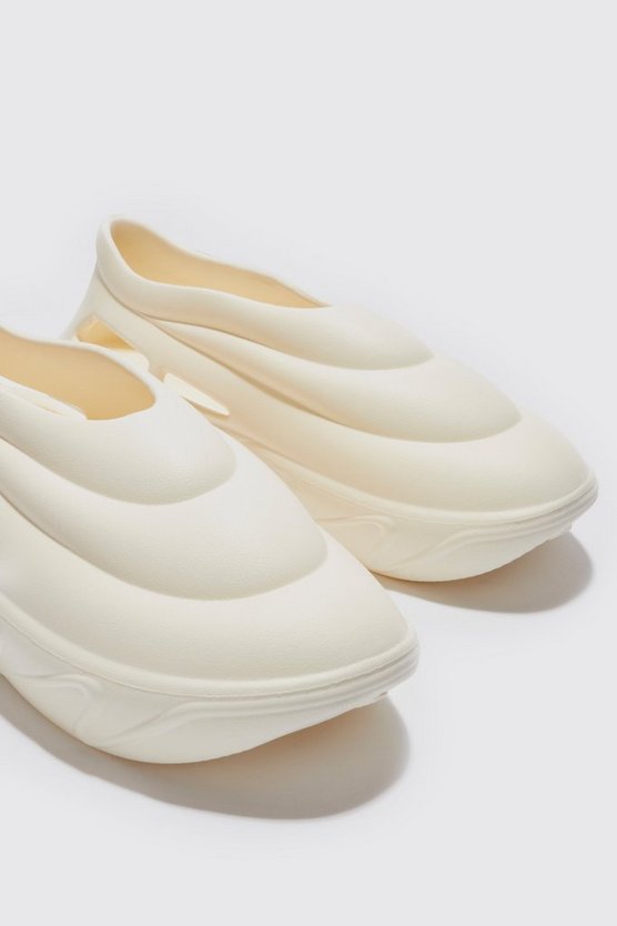 Geformte Laufschuhe