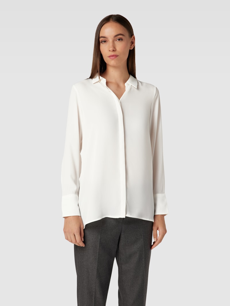 Bluse mit verdeckter Knopfleiste Modell 'CEMRE' in offwhite