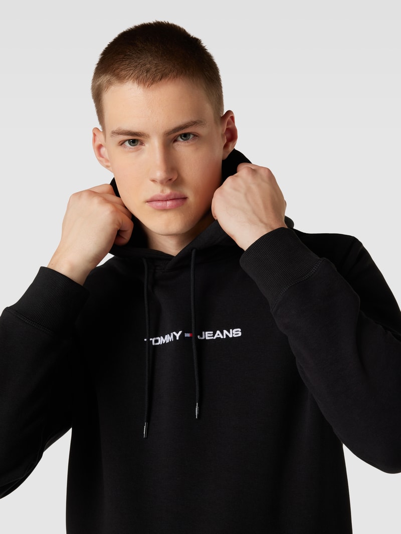 Hoodie mit Label-Stitching in schwarz