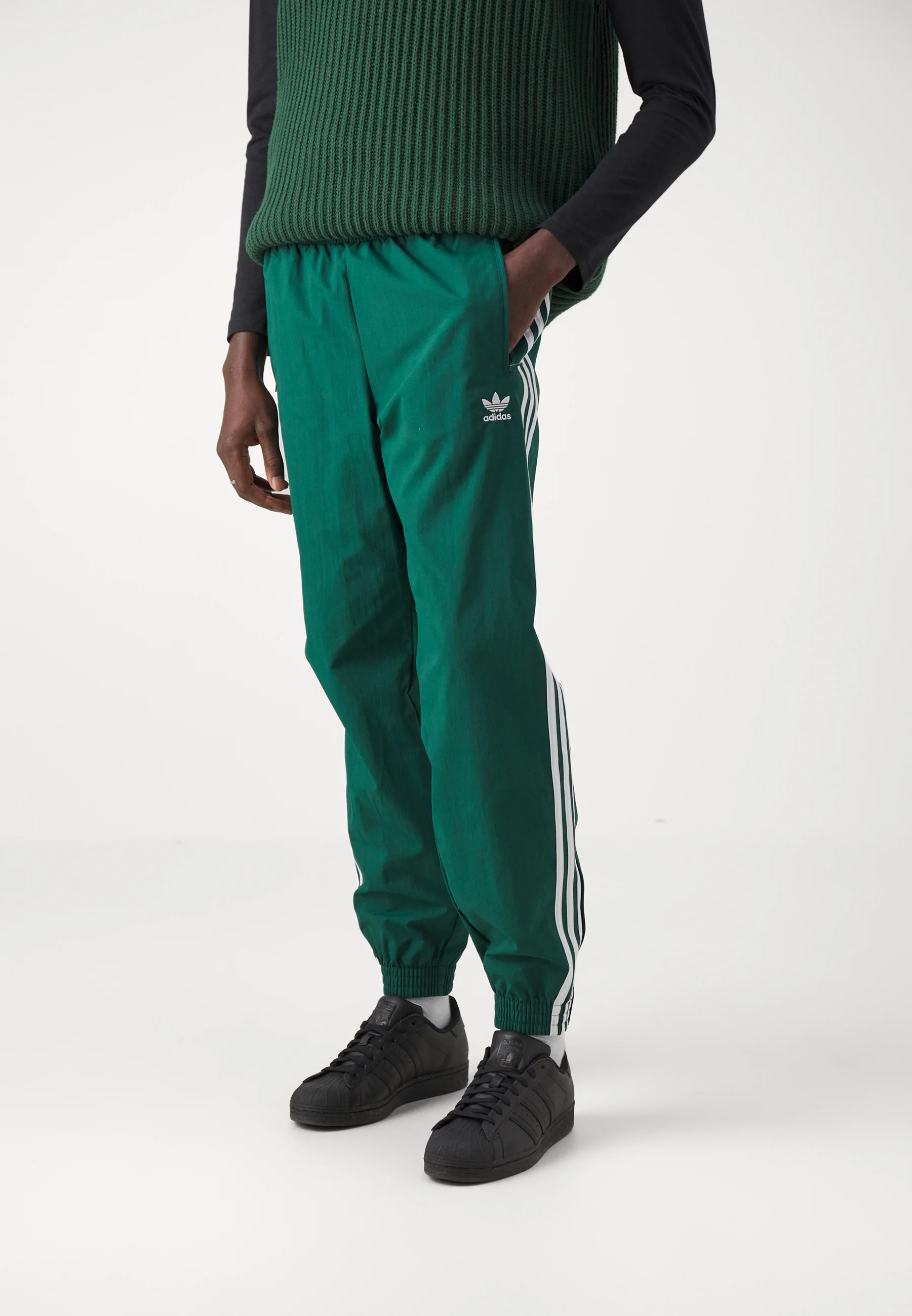 Pantalones deportivos adidas Originals