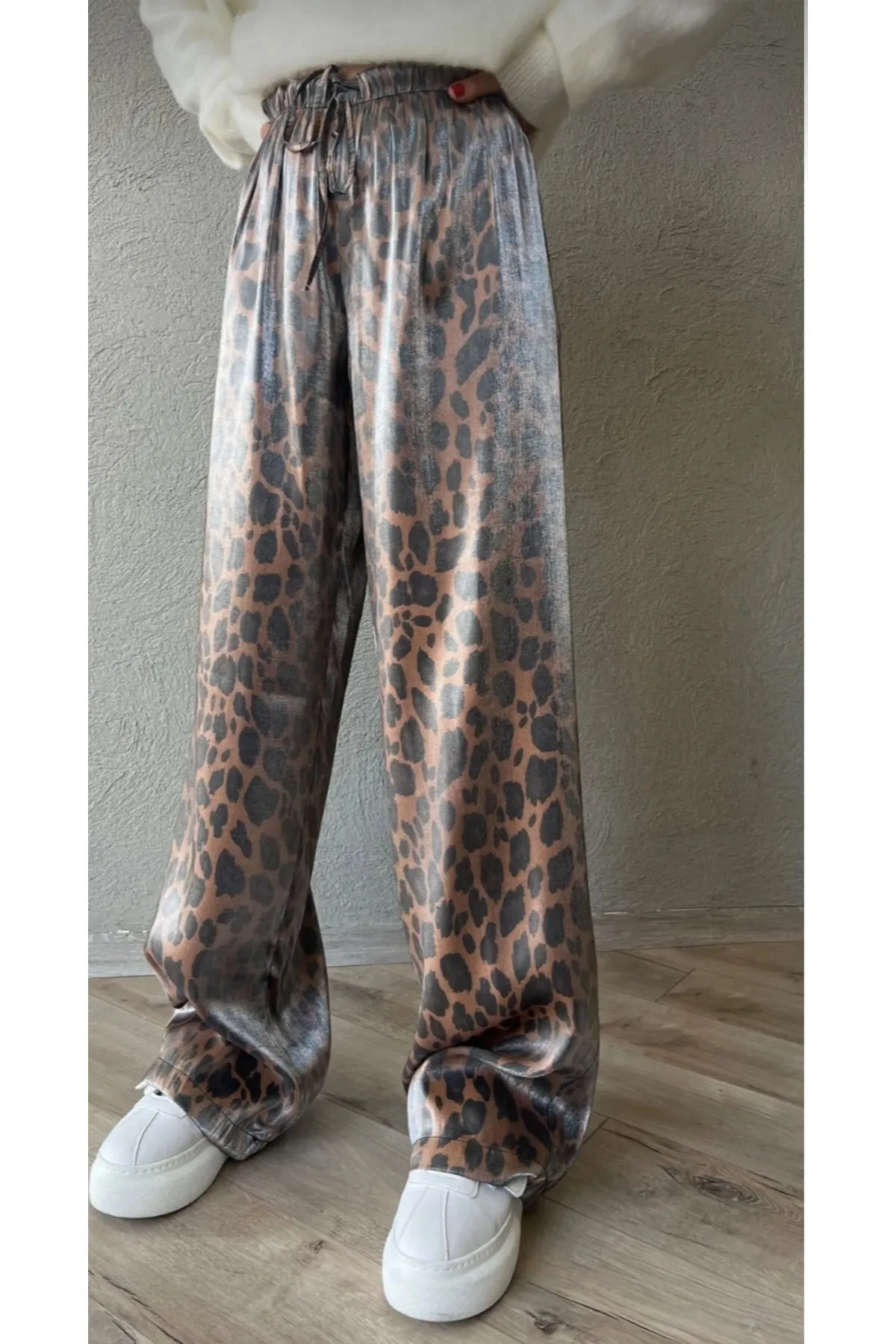 Funda Özbek  Hose - Braun - Loose