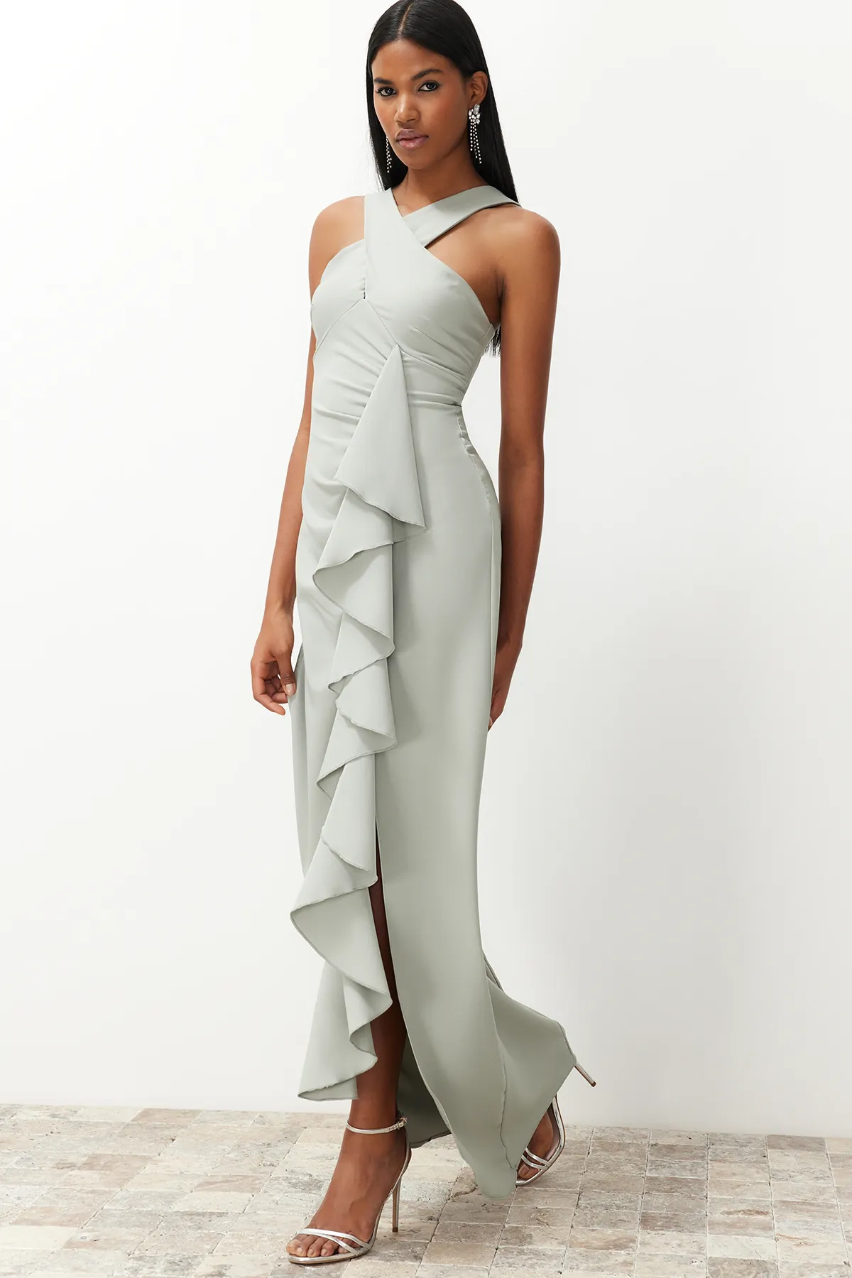 Trendyol Collection  Mintgrünes, gewebtes langes Abendkleid mit Rüschen TPRSS24AE00091