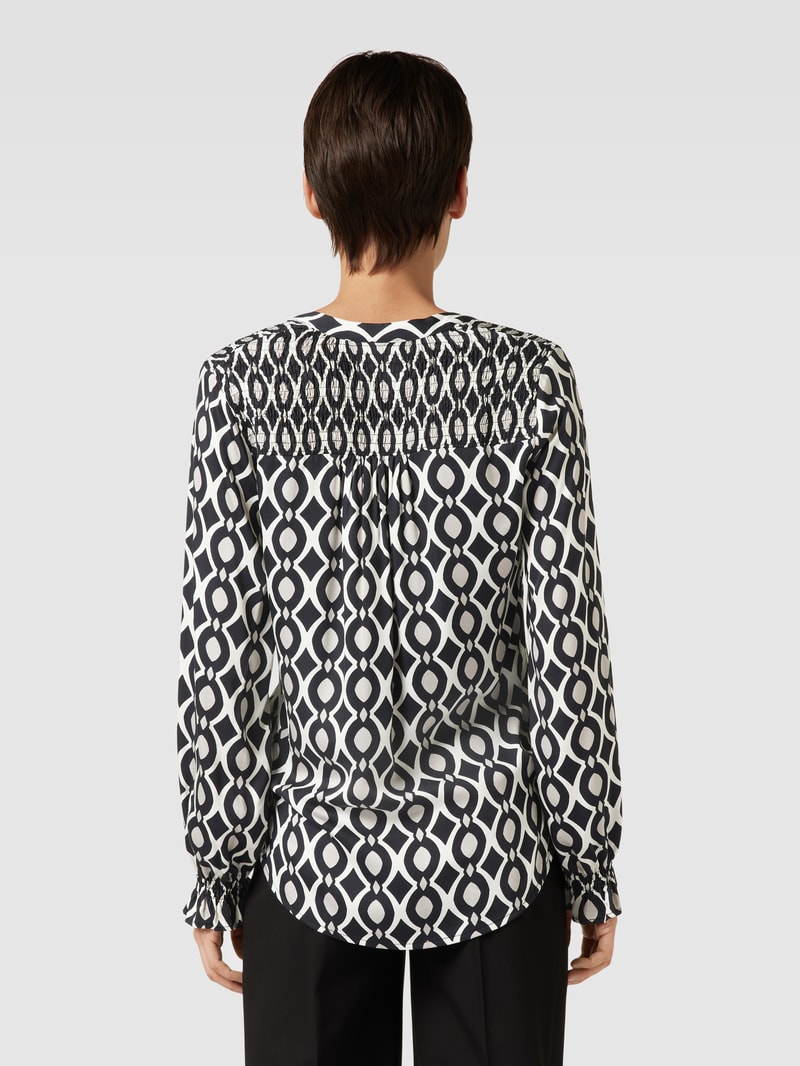 Blusenshirt aus Viskose mit Tunika-Kragen und Smok-Details in schwarz