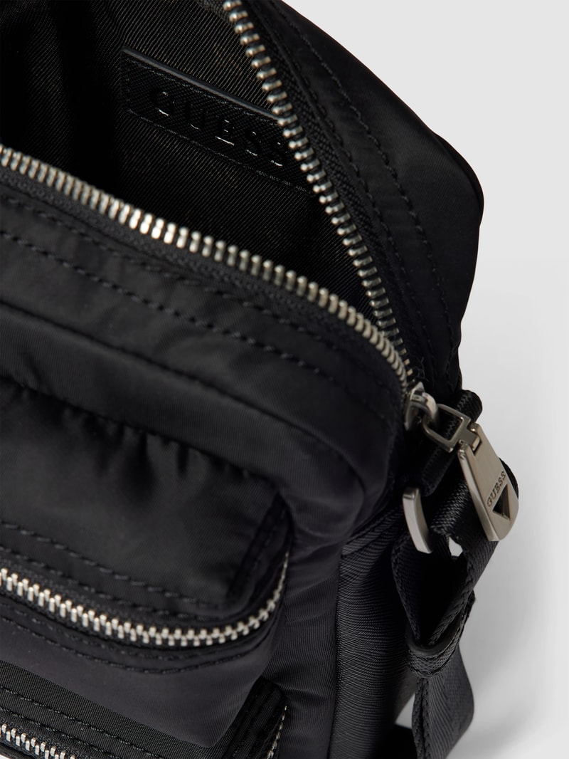 Umhängetasche mit Label-Applikation Modell 'CERTOSA' in schwarz