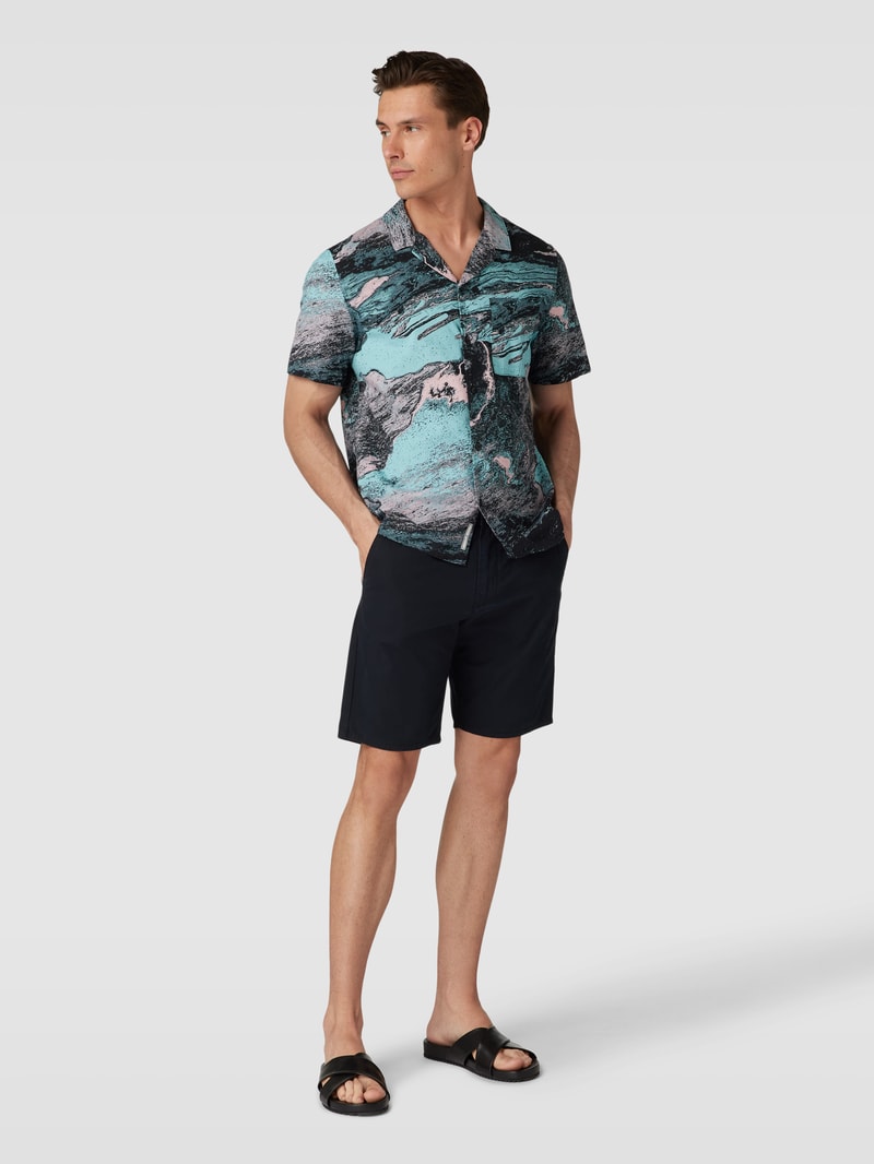 Relaxed Fit Chino-Shorts mit Eingrifftaschen Modell 'SUMMER' in schwarz