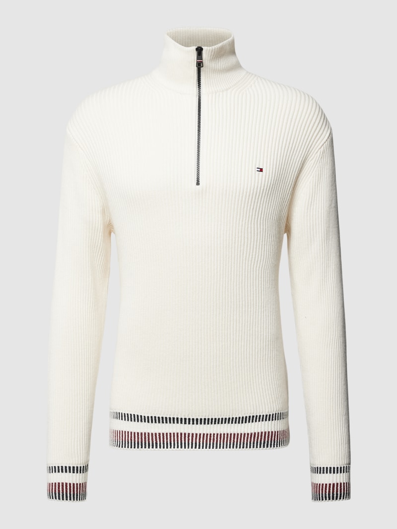 Strickpullover mit Kontrastbesatz in offwhite