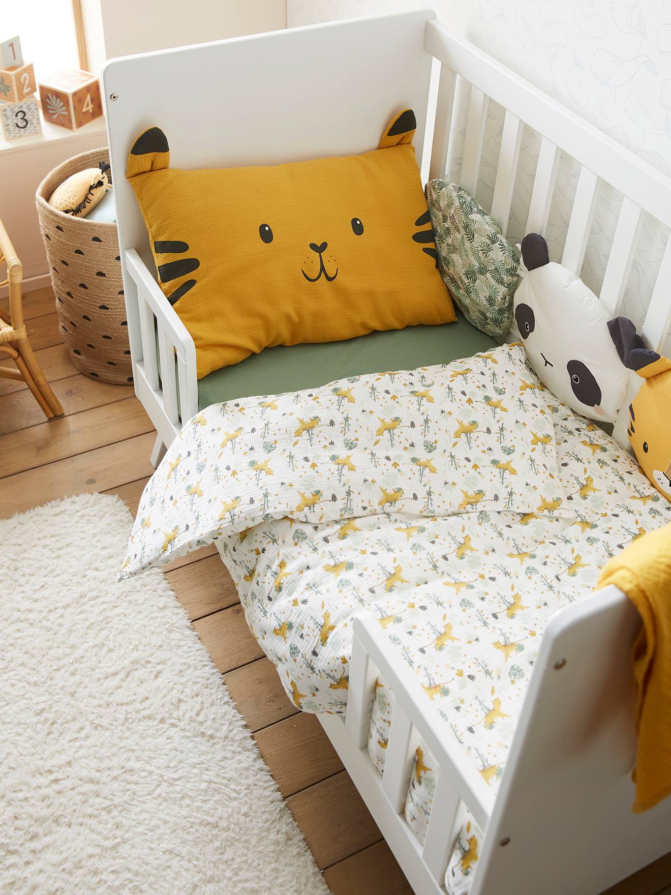 Vertbaudet Baby Bettbezug ohne Kissenbezug PANDAFREUNDE mit Musselin Oeko-Tex - wollweiß bedruckt