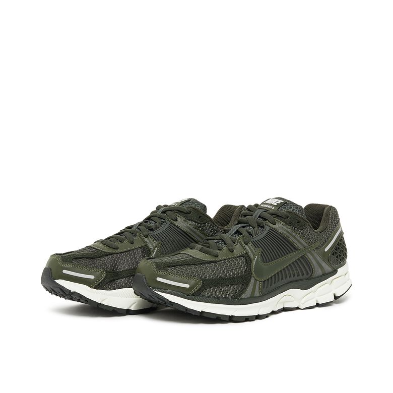 NIKE Wmns Zoom Vomero 5 