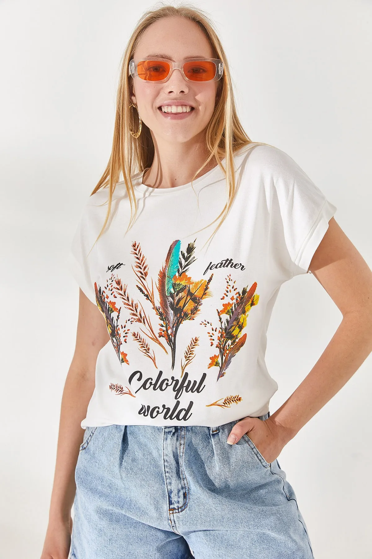 Olalook  Ecrufarbenes, pelziges bedrucktes T-Shirt für Damen TSH-19000125