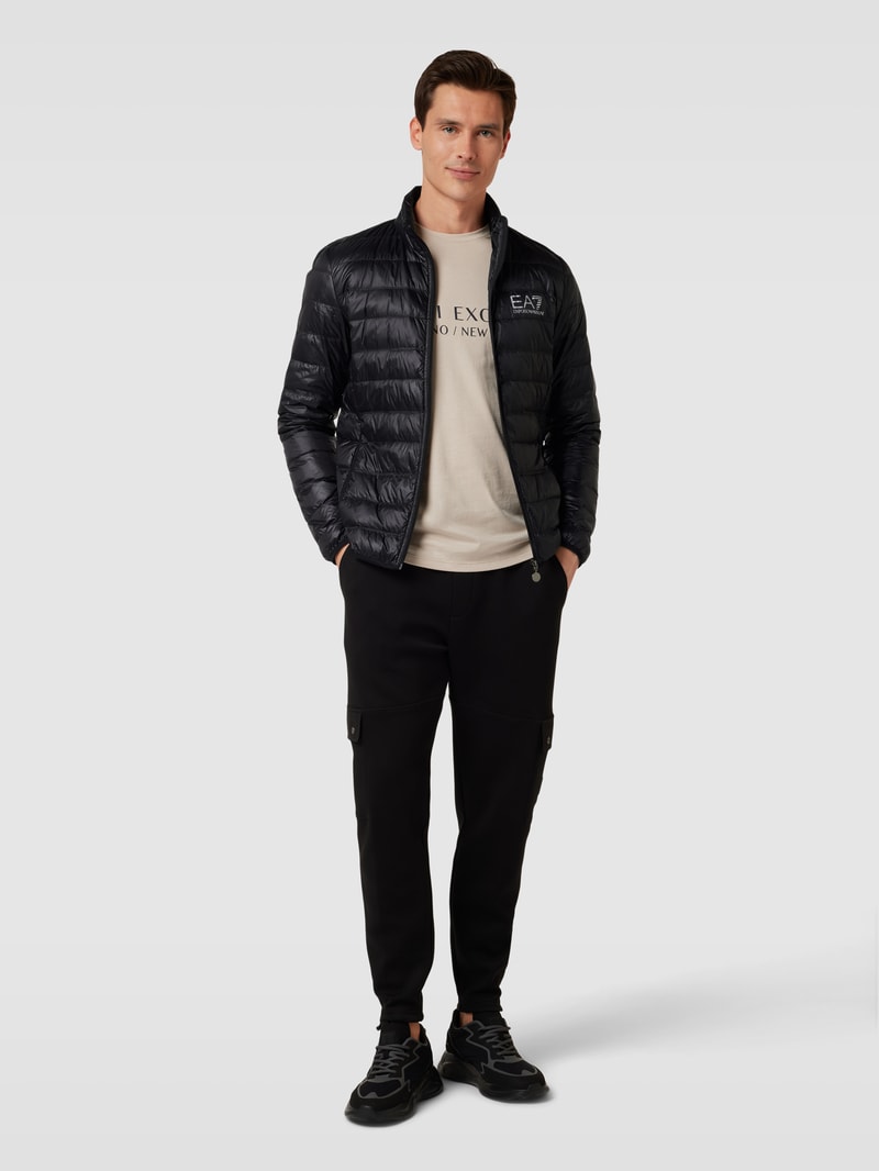 Steppjacke mit Reißverschluss in schwarz