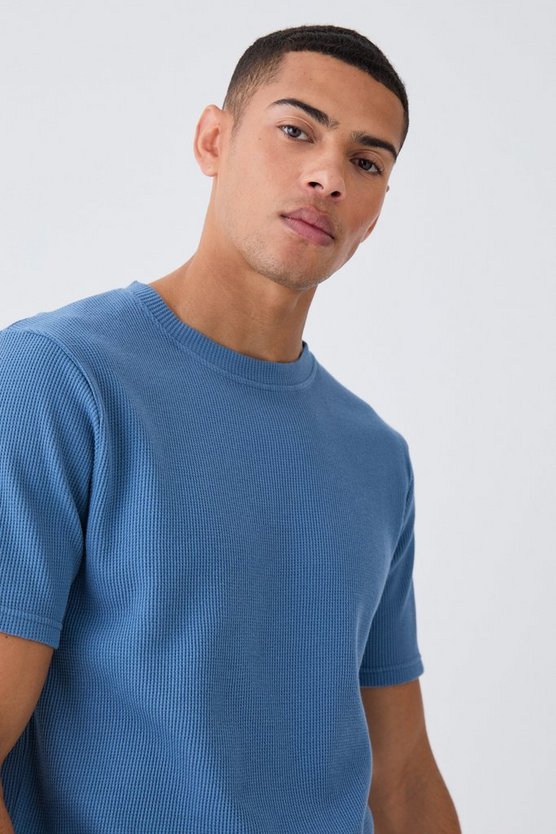 Slim-Fit T-Shirt & Cargo-Shorts in Waffeloptik