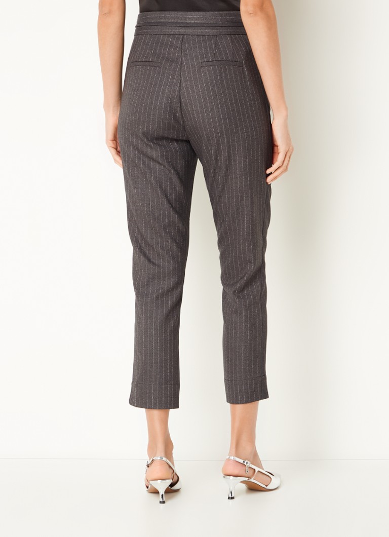 Pantaloni Aaiko Parene cu croială mulată, talie înaltă, bretele delicate și buzunare laterale.