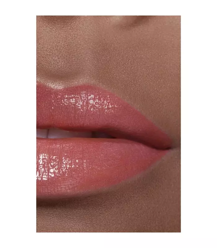 ROUGE COCO FLASH La Couleur, la Brillance, l'Intensité en un Éclair