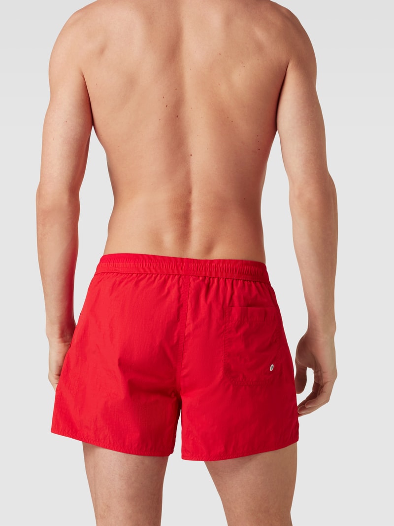 Badehose mit Label-Stitching Modell 'Basic' in rot