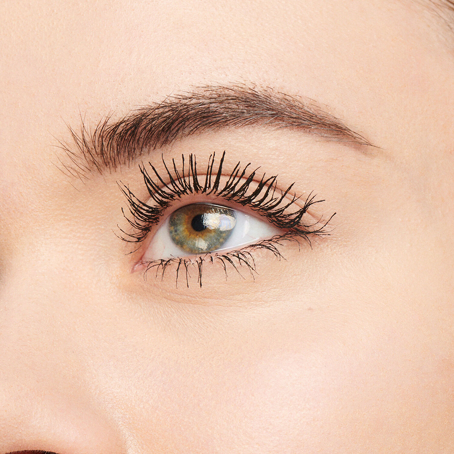 Revlon So Fierce! Mascara Eyes Wide Open