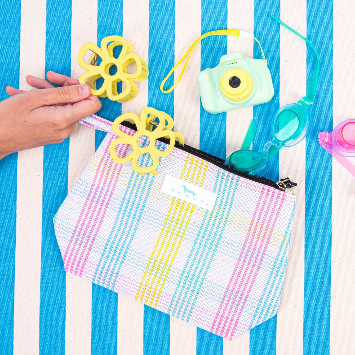 Woven Pouch Medium Go Getter