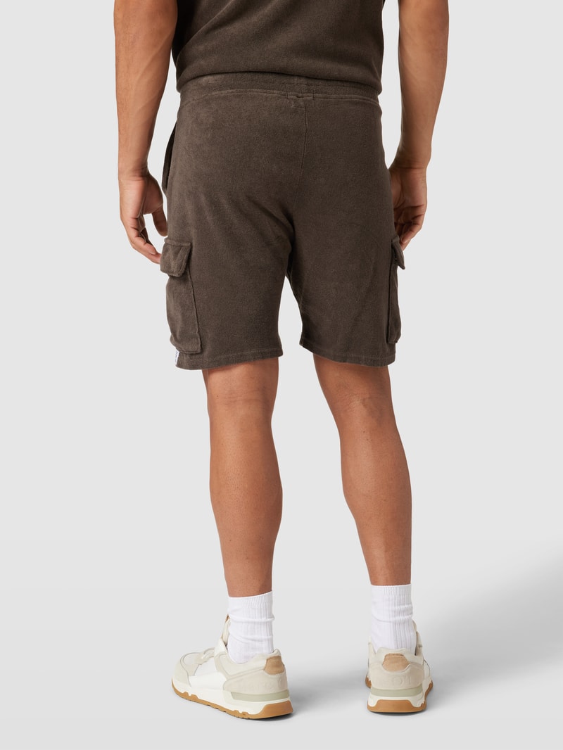 Shorts mit Cargotaschen in mittelbraun