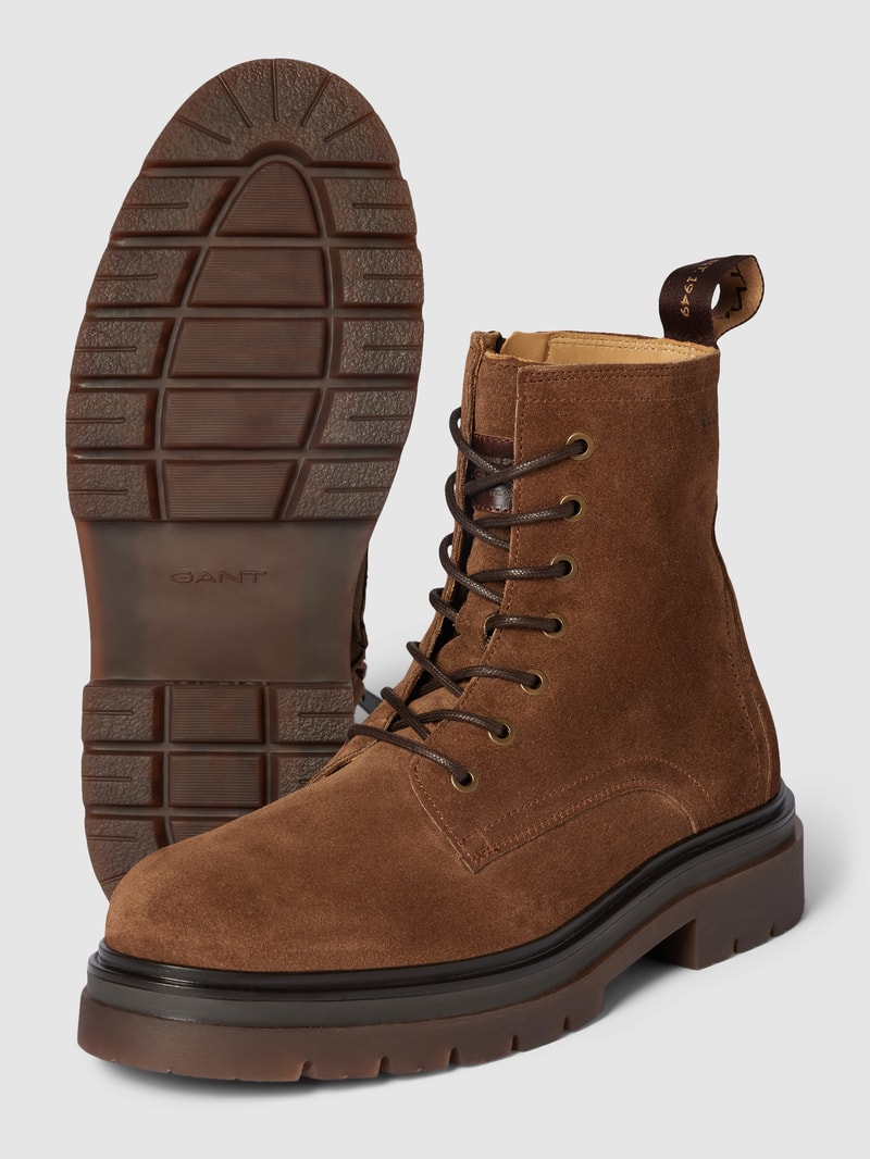 Schnürstiefel mit strukturierter Sohle in hellbraun