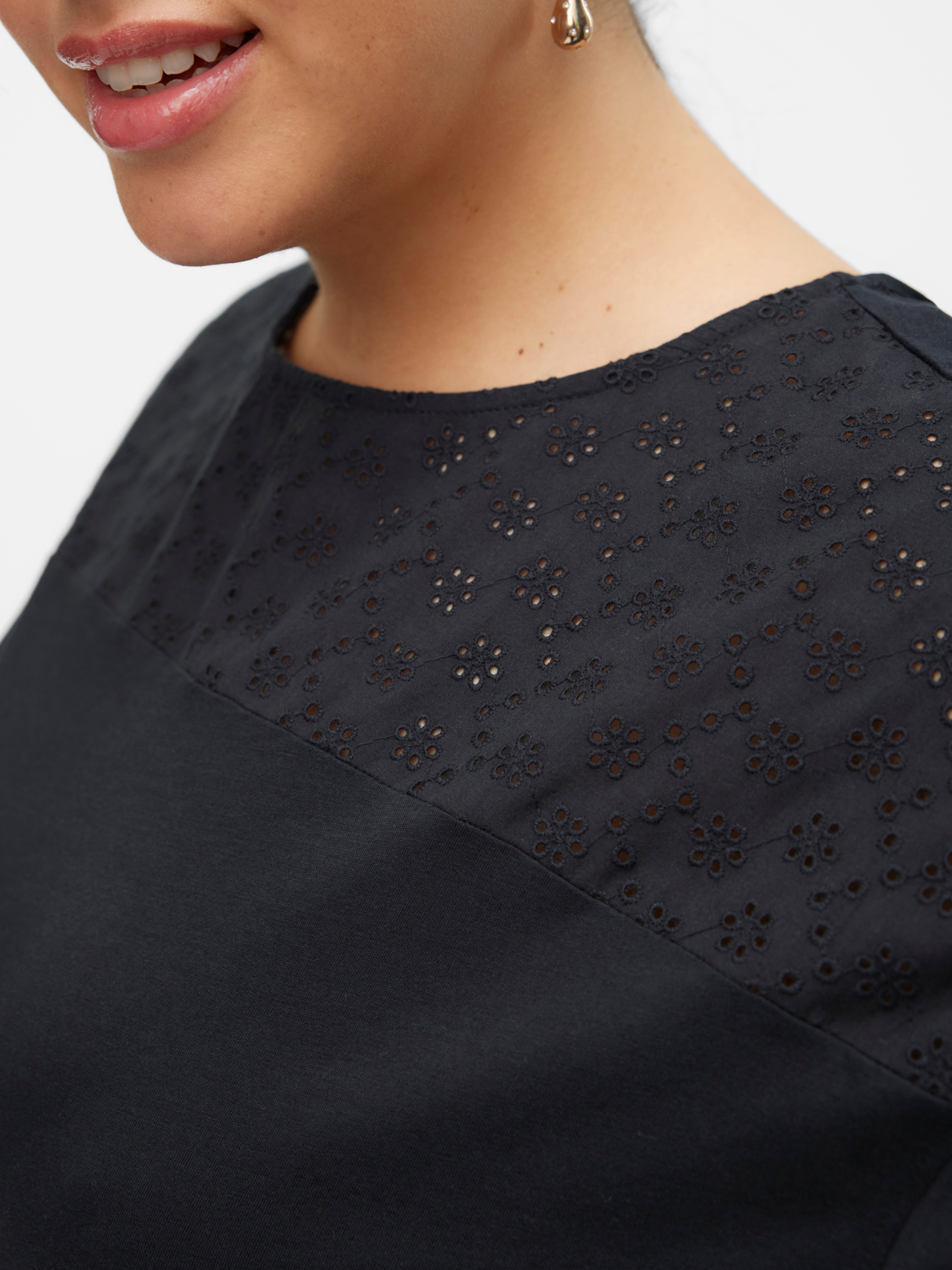 VMCKAYA Top