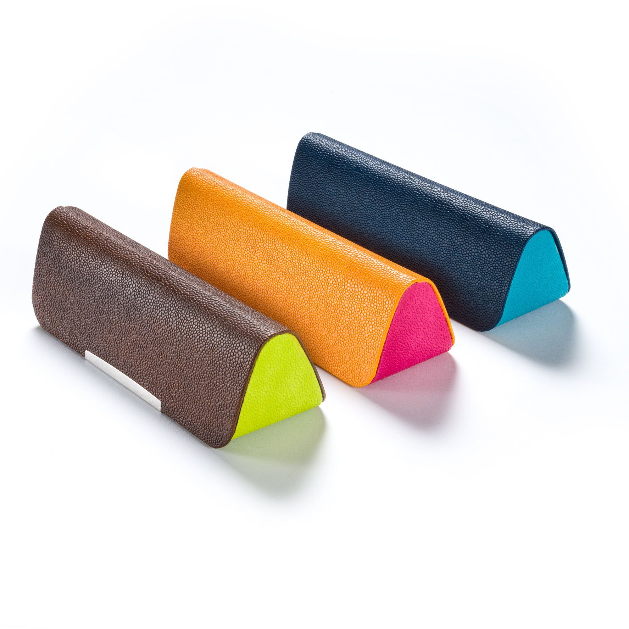 FEFI Brillenetui Stylisches Hardcase in ausgefallener Form, inklusive Mikrofasertuch