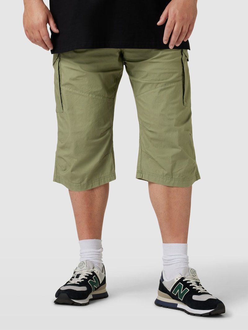 PLUS SIZE Caprihose mit Cargotaschen Modell 'Detroit' in olivgrün