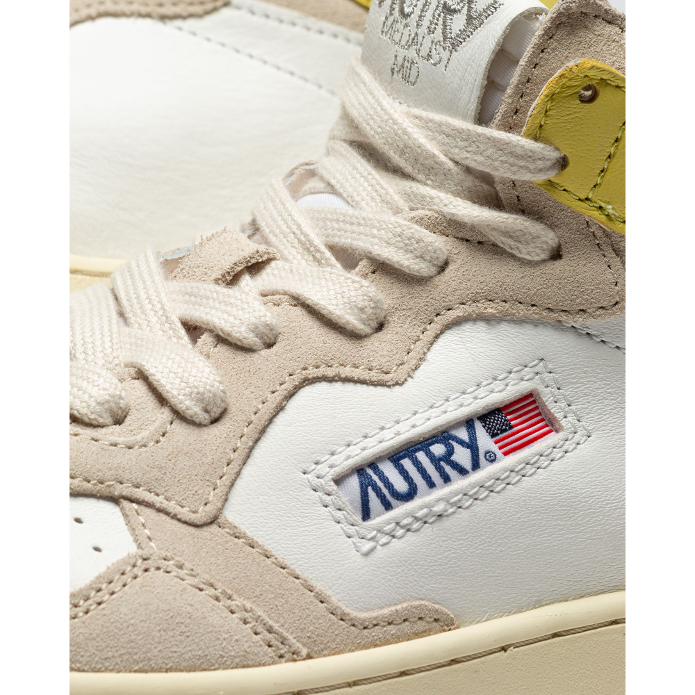 Autry WMNS Mid AUMWGS01 / weiss