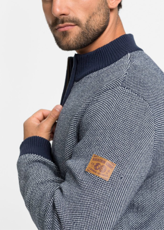 Strickjacke mit Stehkragen