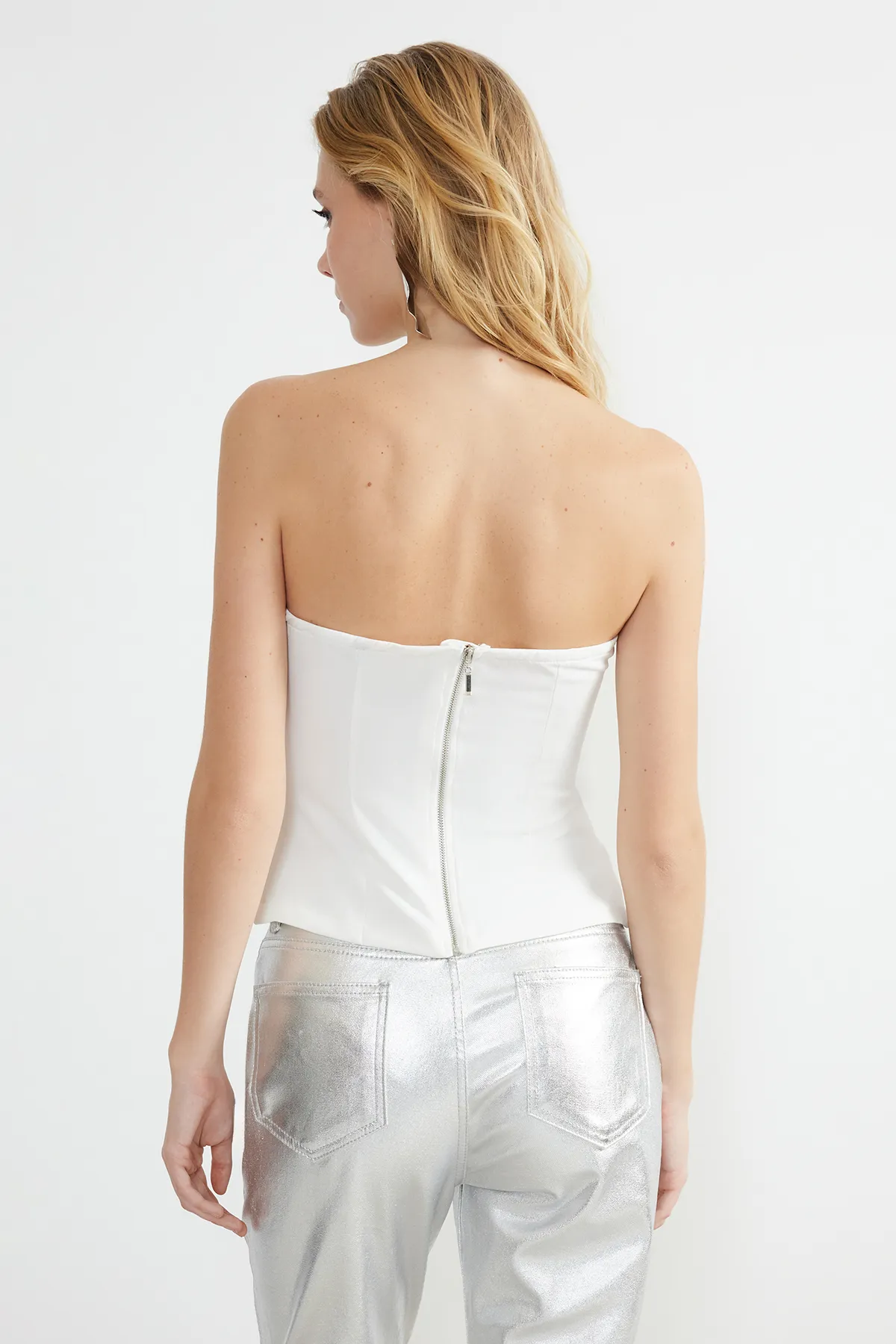 Trendyol Collection  Weißes, körperbetontes, gewebtes Braut-Bustier TPRSS24BZ00008