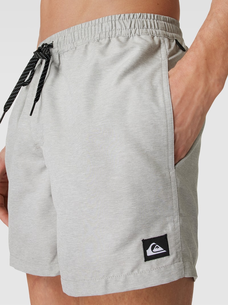 Badehose mit elastischem Bund in mittelgrau meliert
