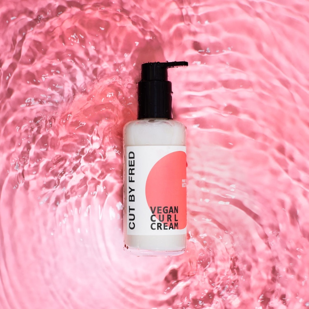 cut by fred Vegan curl cream Crème