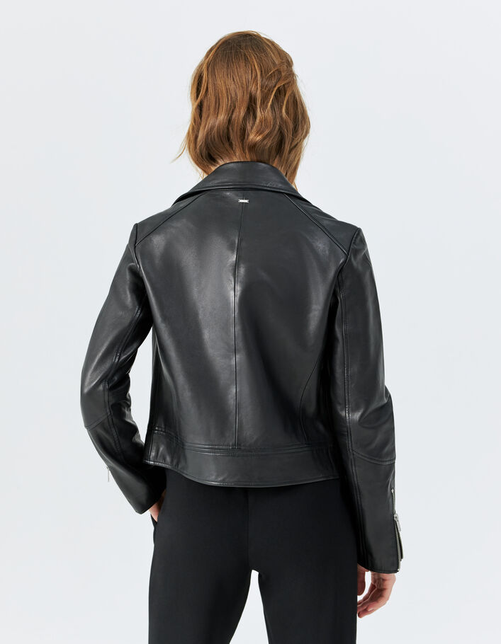 Blouson court en cuir d'agneau épaules matelassées femme