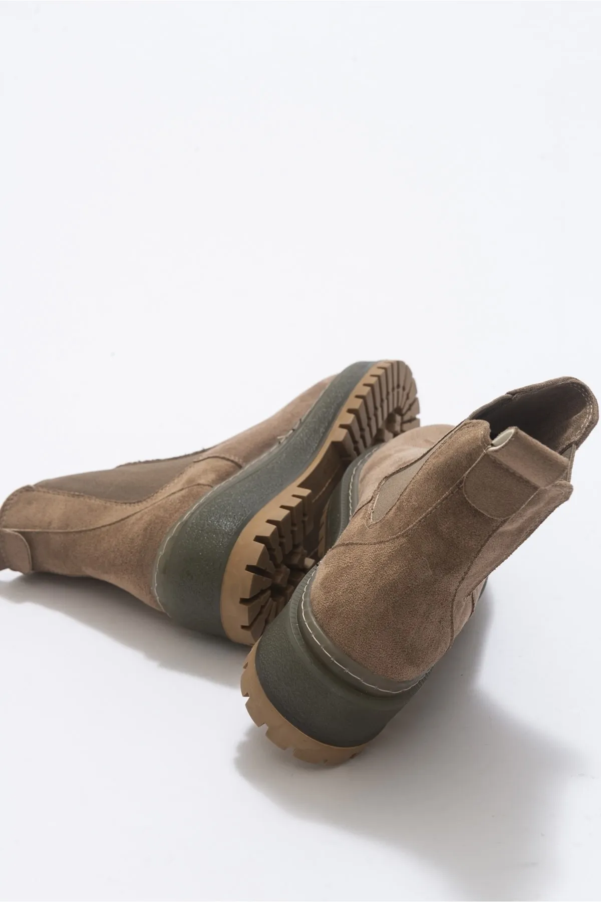 LuviShoes  4120 Damenstiefel aus dunkelbeigem Wildleder