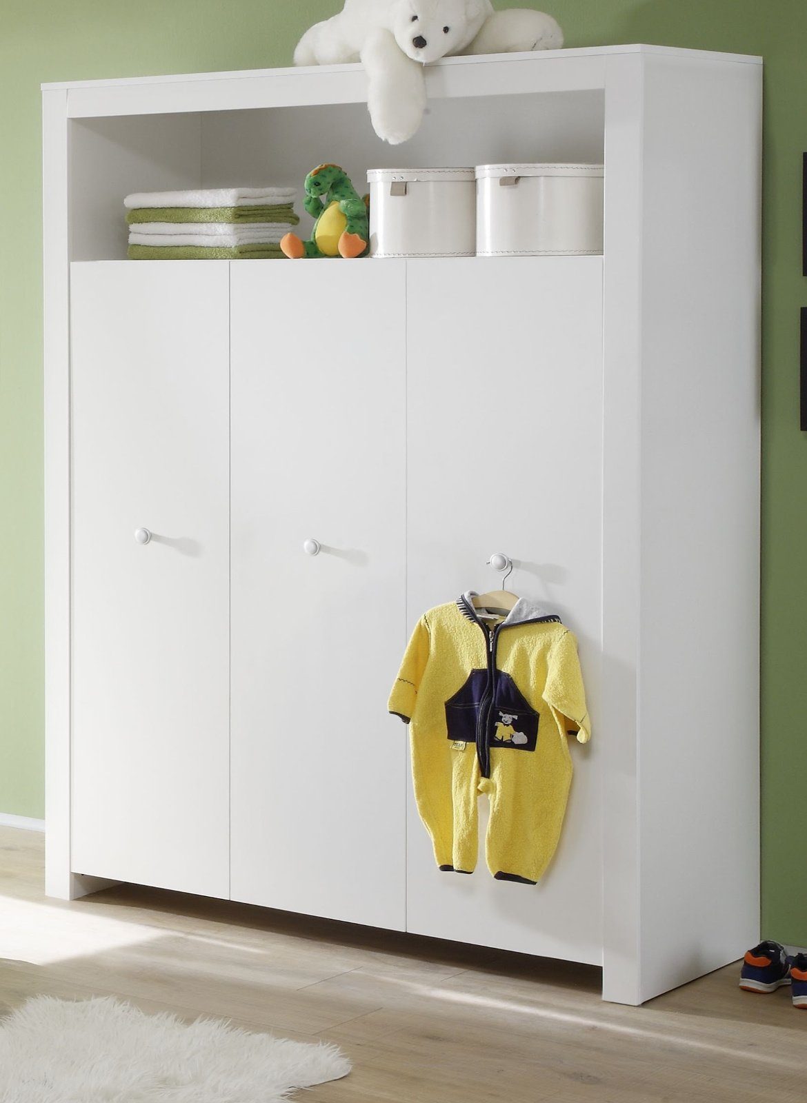trendteam Kleiderschrank Olivia (3-türig, 130 x 186 cm, Schrank weiß matt) auch mit rosa oder blau