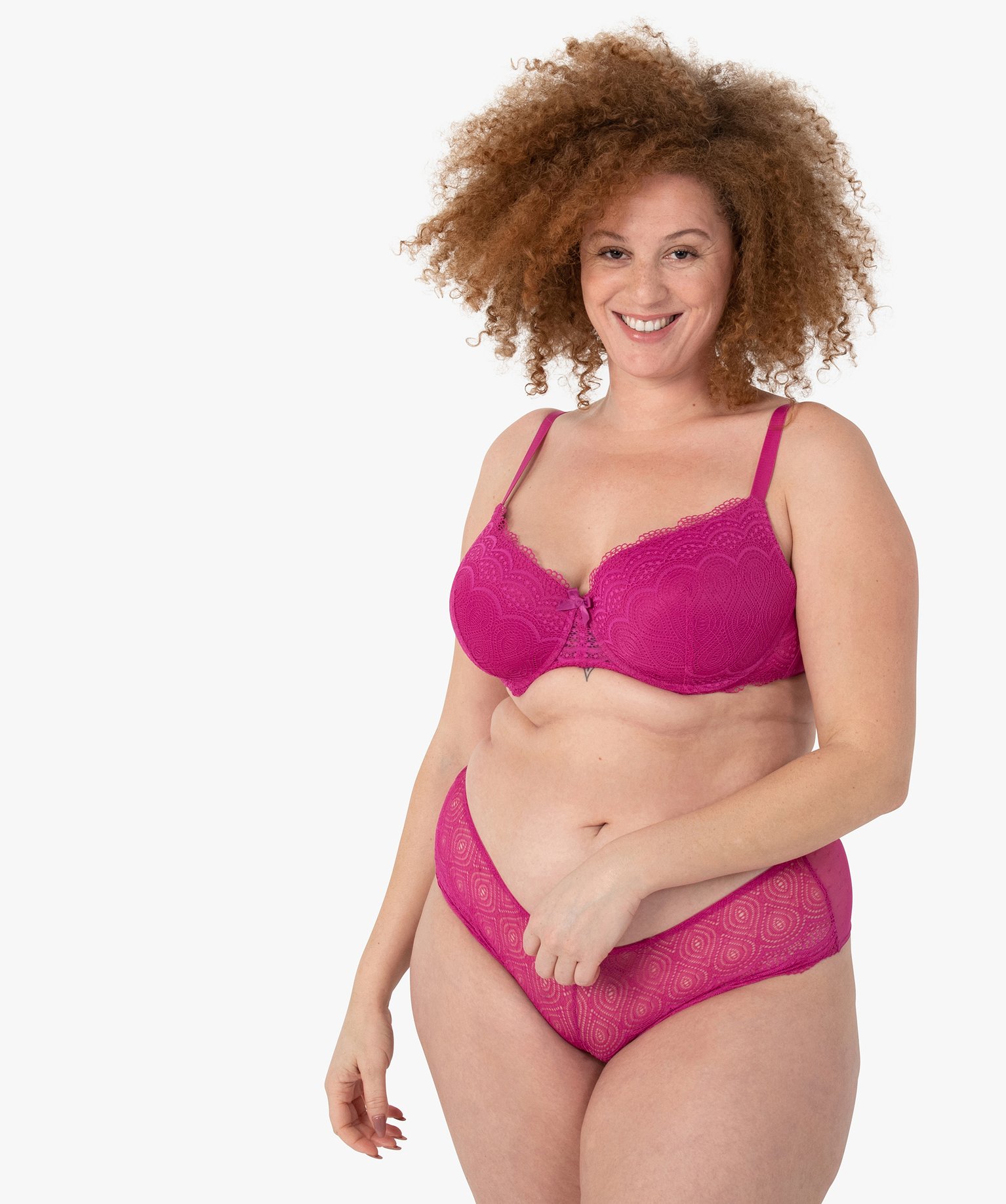 Soutien-gorge grande taille à armatures et coques fines rose fonce | GEMO
