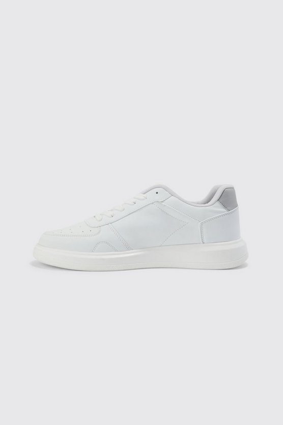 Sneaker mit Detail aus Kunstleder