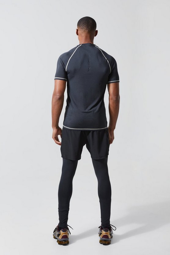 Active mattes Muscle-Fit Raglan T-Shirt