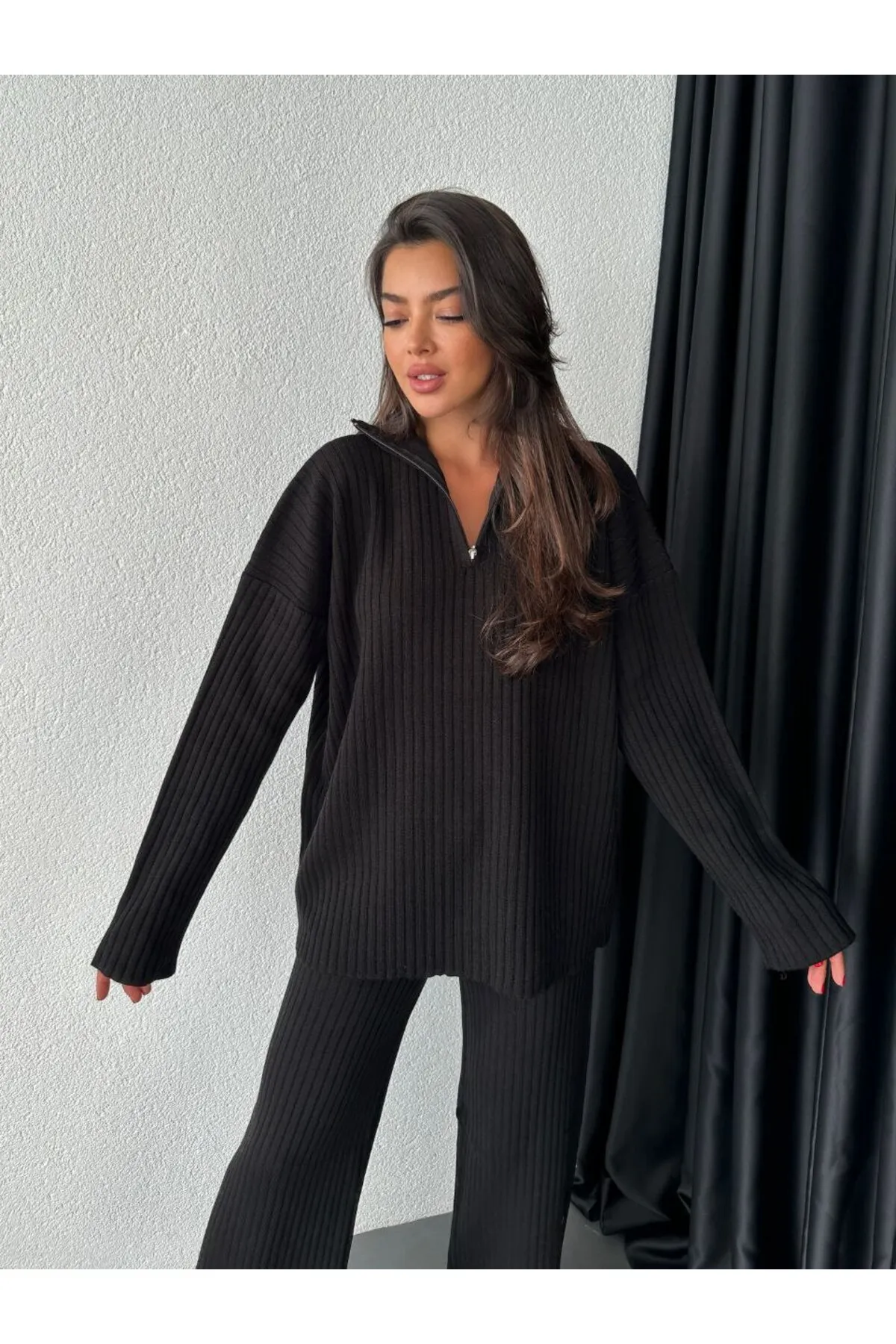 Laluvia  Schwarzes, geripptes Strickset