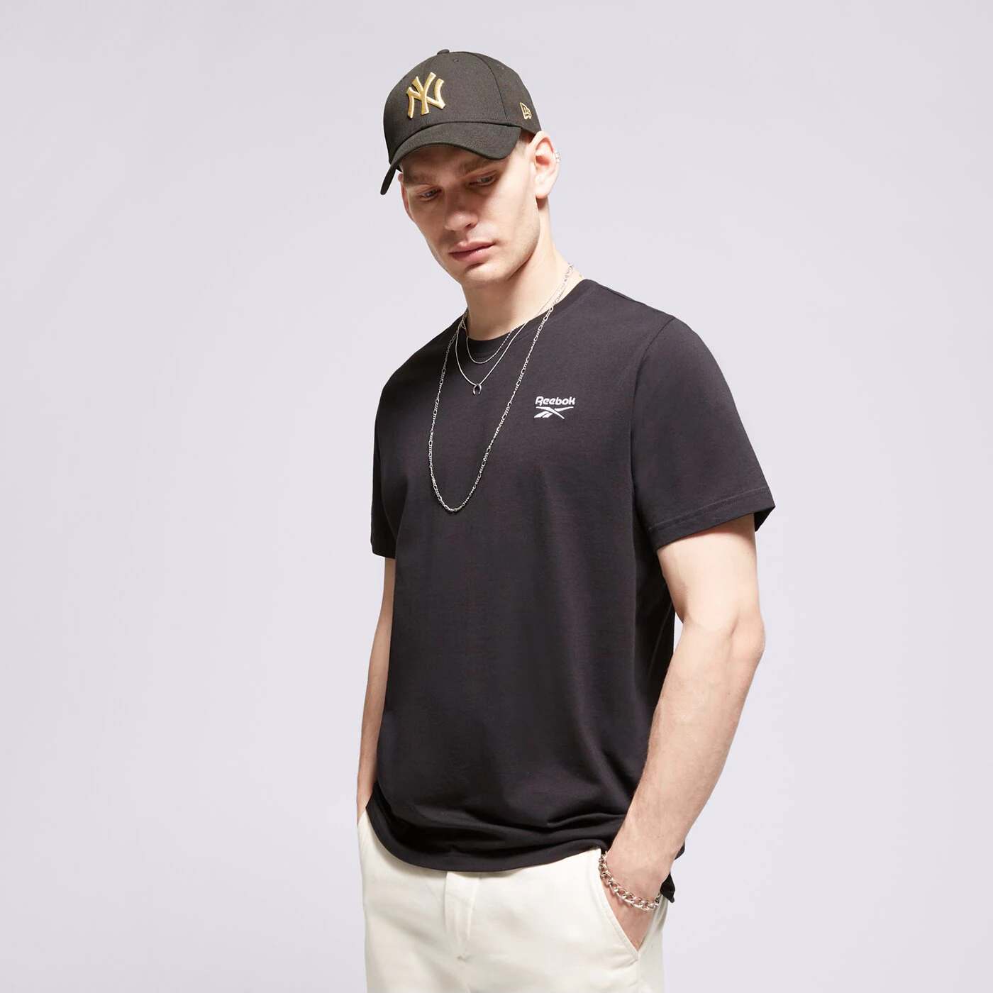 REEBOK T-SHIRT SS RI LEFT CHEST LOGO Schwarz