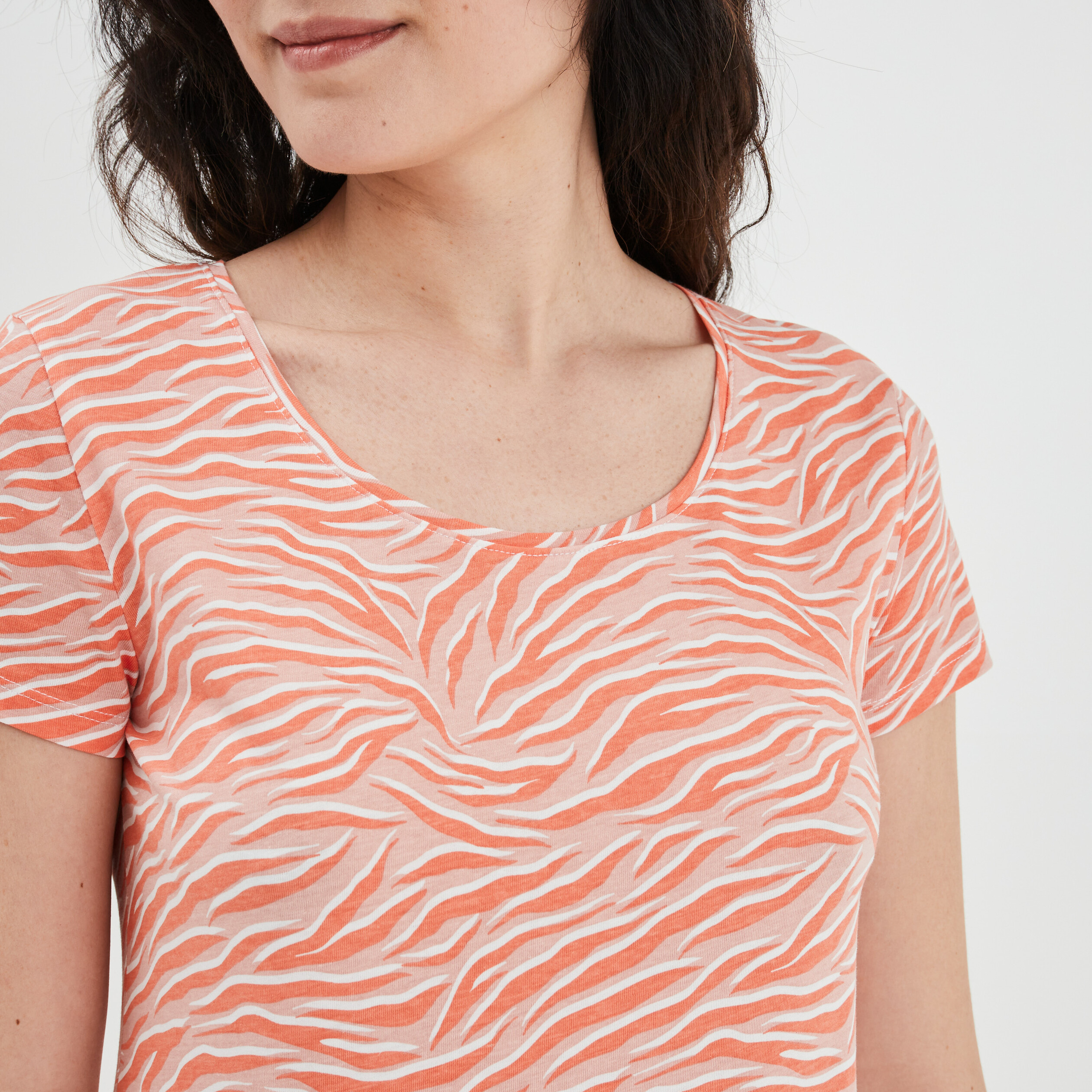 T-shirt imprimé coupe ajustée orange clair femme | La Halle