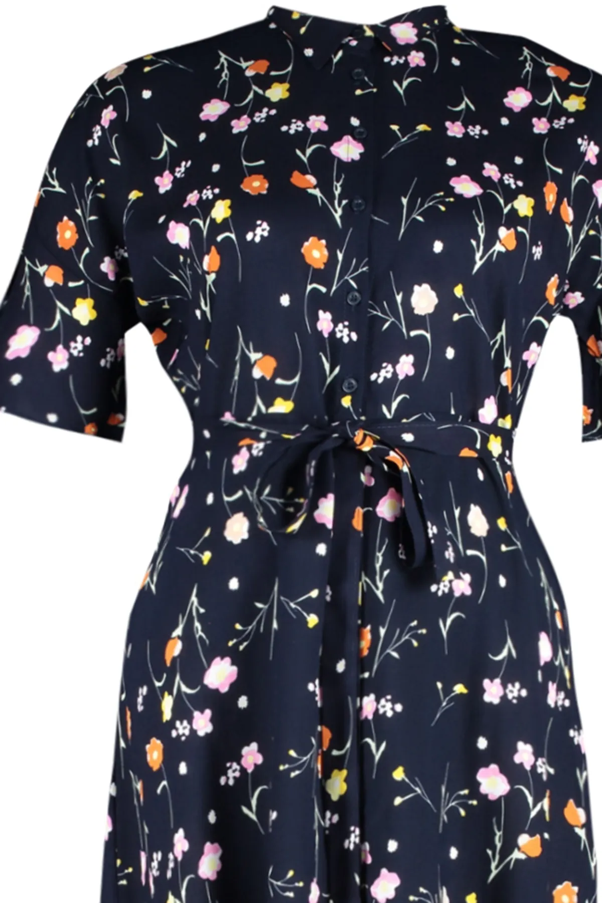 Trendyol Curve  Marineblaues Kleid mit gewebtem Blumenmuster und Schlitzdetail TBBSS22EL1612