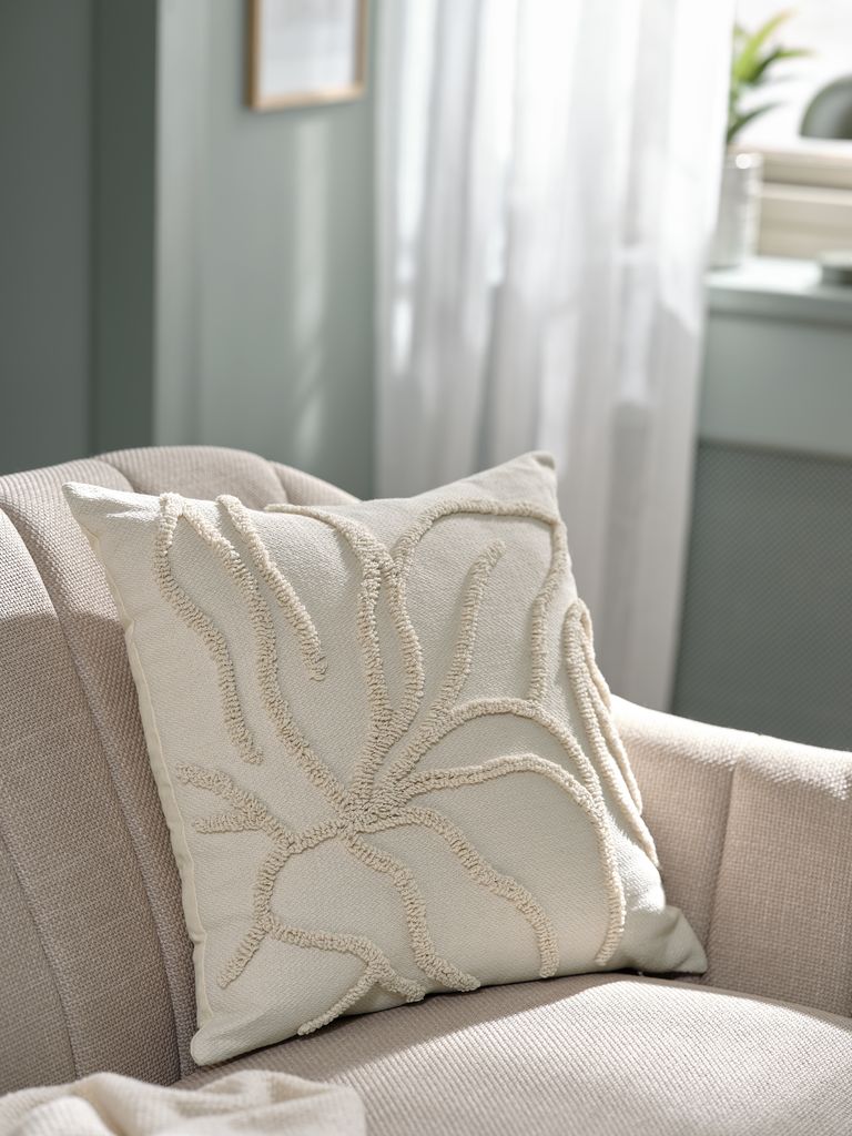 SOLSIKKE Pyntepute SOLSIKKE 45x45 beige