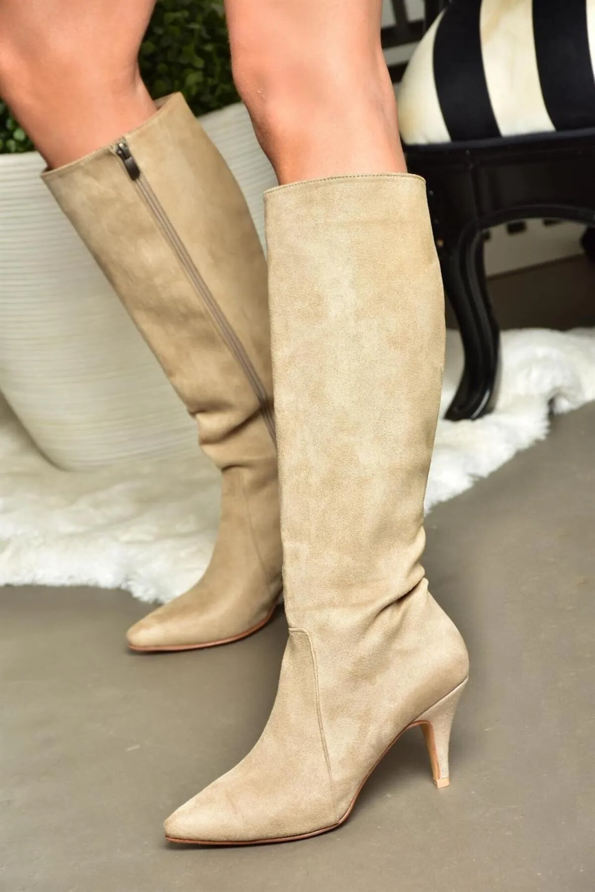 Fox Shoes  R372453002 Haut-Wildleder-Damenstiefel mit dünnem Absatz