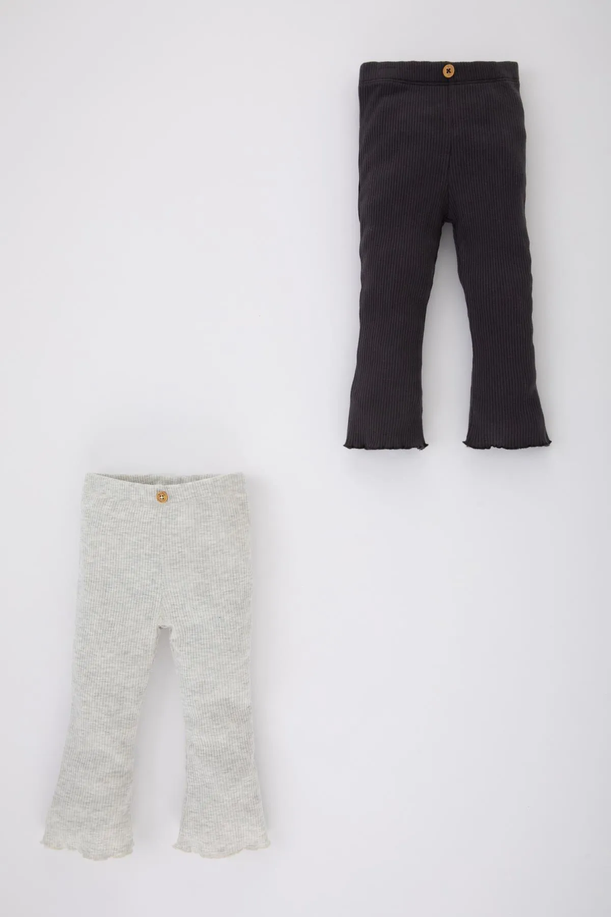 DeFacto  2-teilige Strumpfhose mit geripptem Camisole für Baby-Mädchen – Ausgestelltes Bein B9784a524sp