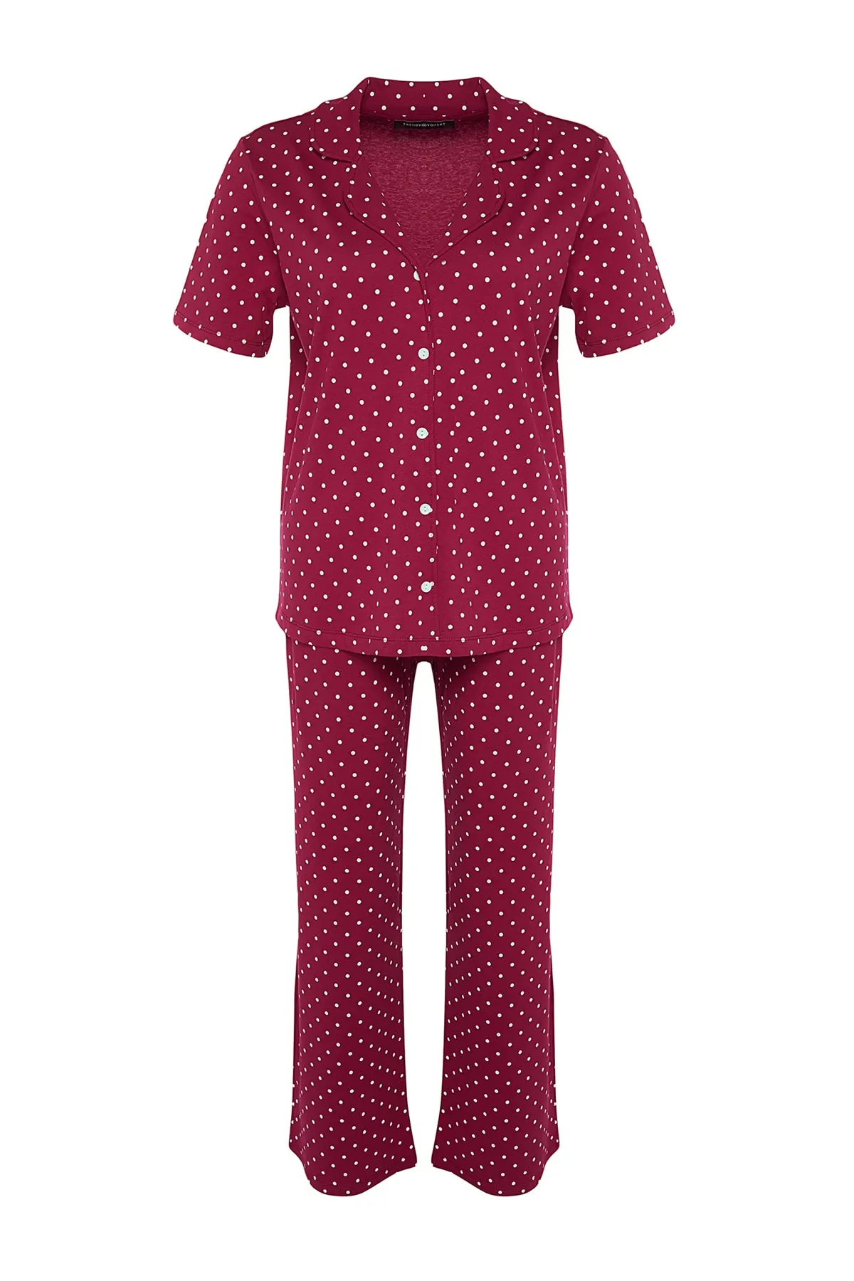 Trendyol Curve  Bedrucktes gestricktes Pyjama-Set mit Knöpfen in Weinrot TBBSS22PT0710