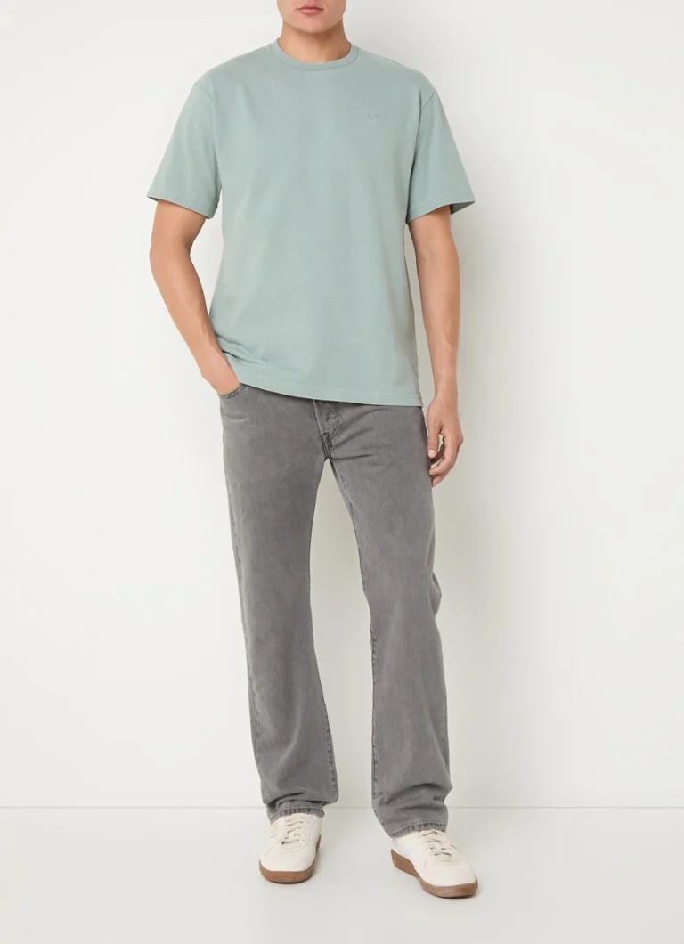 Fred Perry Garment -t-paita, jossa logobrodeeraus