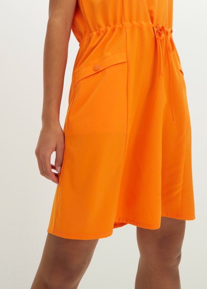 Schnelltrocknendes Kleid aus Funktionsmaterial