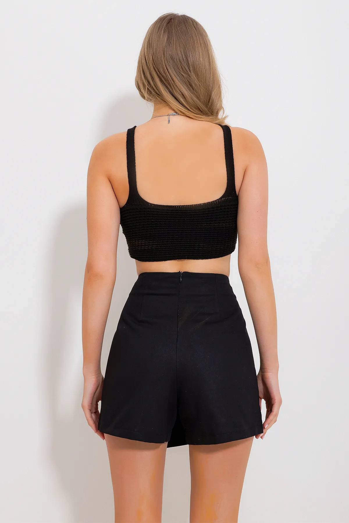 Trend Alaçatı Stili  Schwarzer Gabardine-Shortsrock mit Reißverschluss für Damen ALC-X11778
