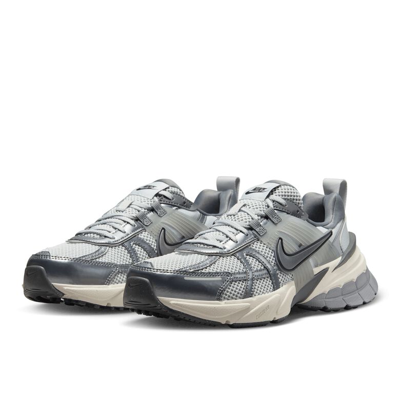 NIKE V2K Run pure platinum/mtlc cool grey-wolf grey