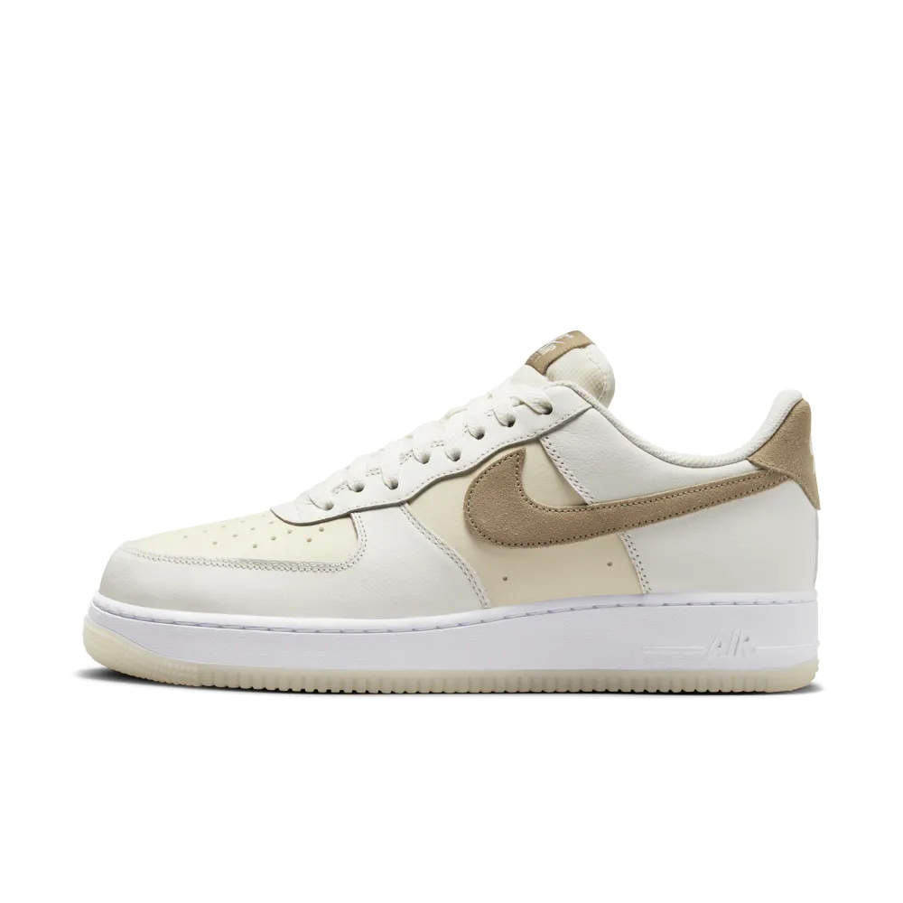 Nike Air Force 1 07 LV8 FN5832-101 / weiss