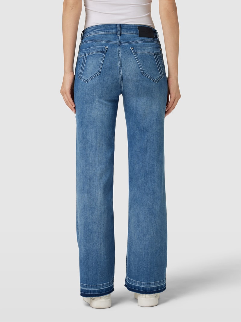 Jeans mit Label-Patch in jeans